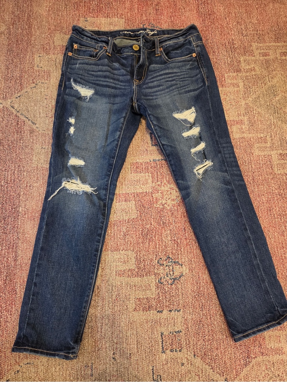 Y2K American Eagle size 2 slouchy distressed low rise straight leg m wash jeans